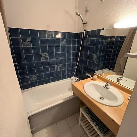 Au Petit Bonheur Vue Mer, Parking, 400m Apartment Le Lavandou